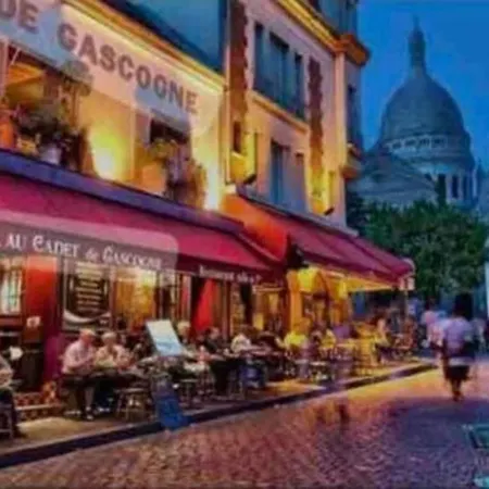 T2 With Wifi Near Montmartre
